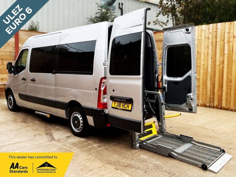 2018 Renault Master MWB M/R 5 Seat Wheelchair Accessible Disabled Access Vehicle WAV MPV Diesel M...