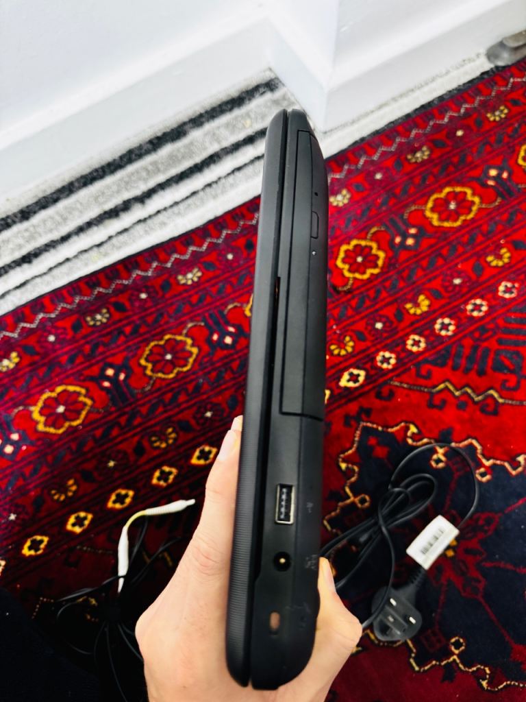 Toshiba 15.6” Screen Laptop 1TB Storage Brilliant Condition 