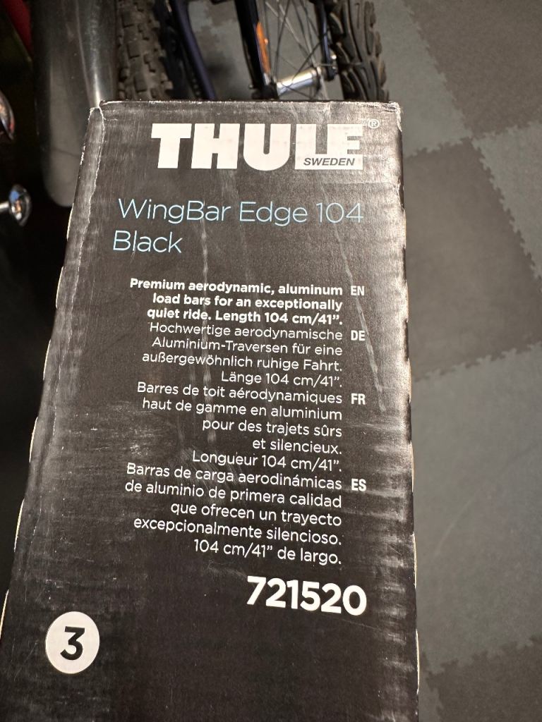 Thule 104 Black wingbar roof rack component
