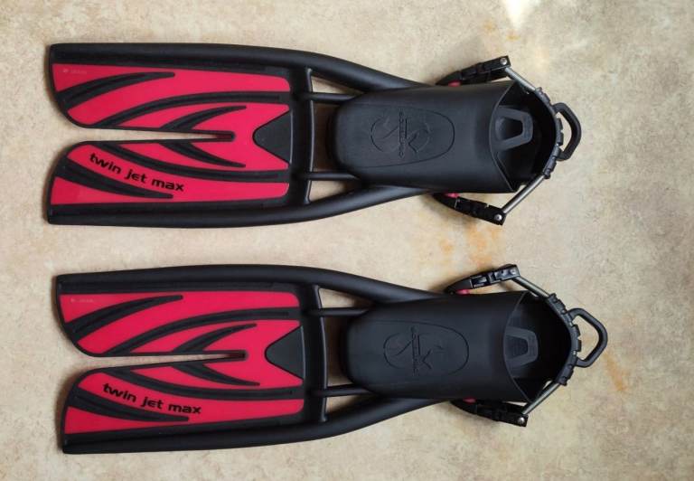 ScubaPro Twin Jet Max Fins - Size XL - Brand New, never used