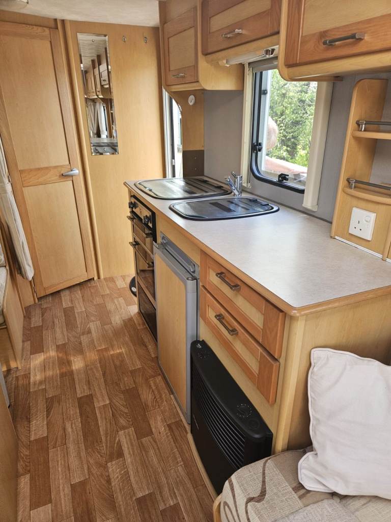 EDDIS ELUSION CARAVAN FOR SALE