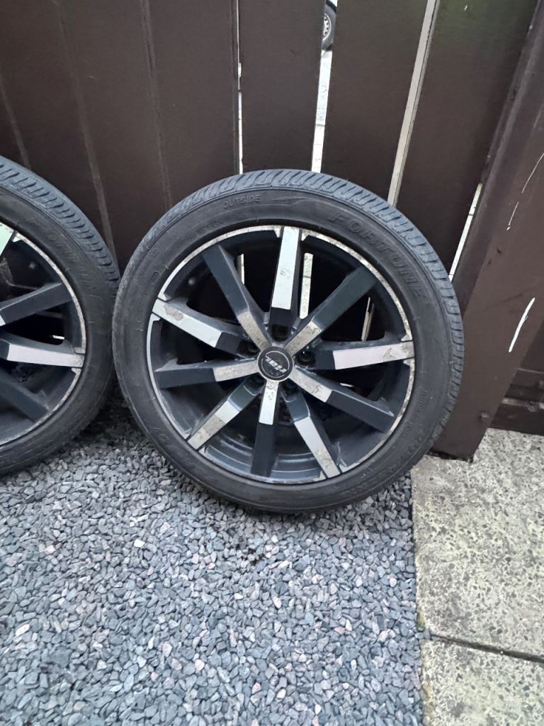 18 wheels with 245/45/18 tyres 5x108 pcd