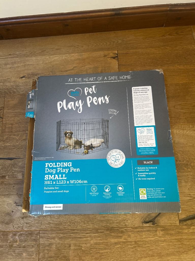 Small 123 x 106cm puppy pen