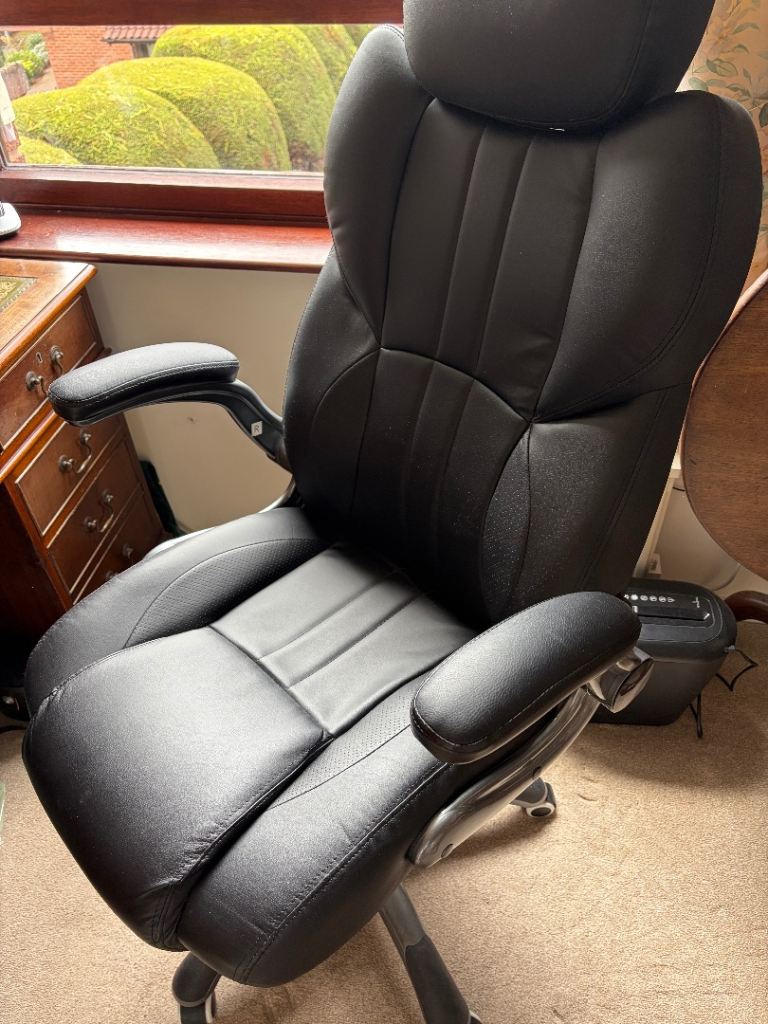 SONGMICS Black Faux Leather Office Chair – Good Condition