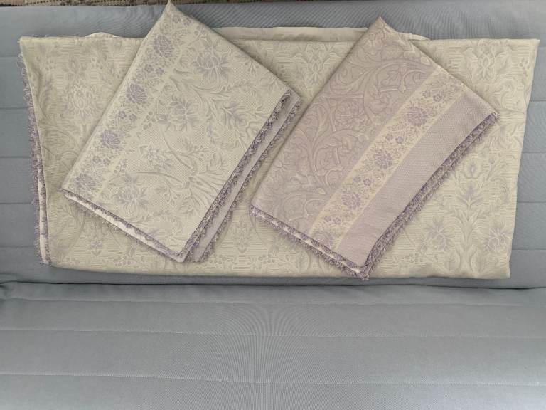 Dorma Duvet Cover and Pillowcases (190x190cm)