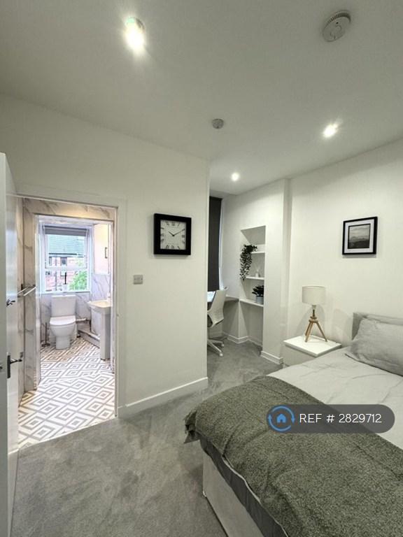 Studio flat in Aberdour Street, Glasgow, G31 (#2829712)