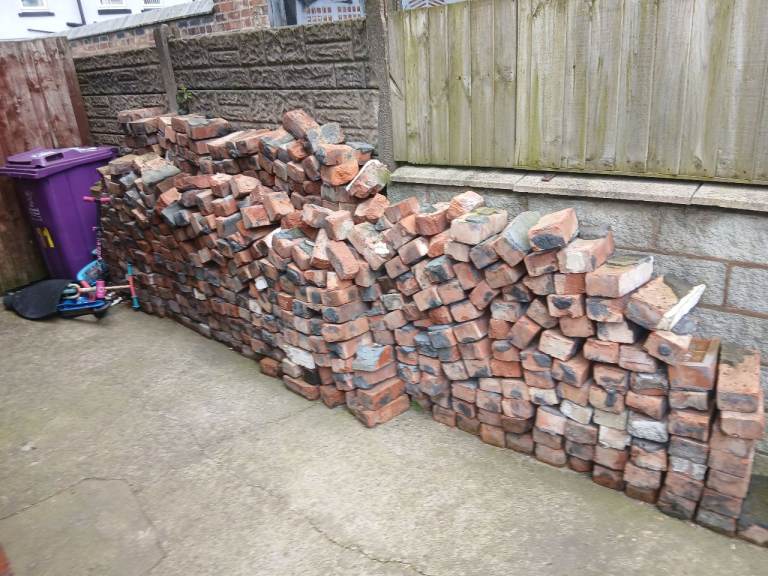 Used brick 60p each