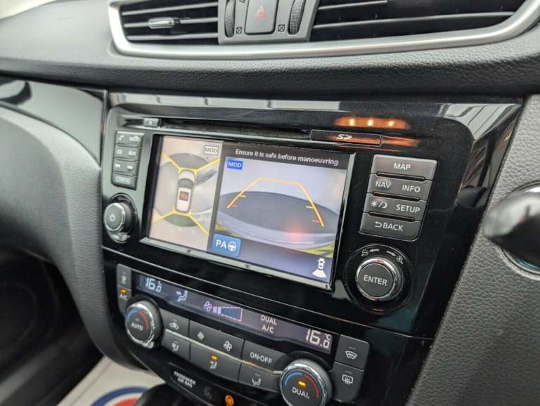 2017 Nissan Qashqai 1.5 dCi Tekna SUV 5dr Diesel Manual 2WD Euro 6 (s/s) (110 ps) - PRIVACY GLA H...