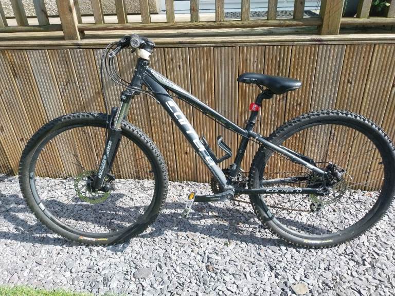 Carrera Vengeance mountain bike - M frame