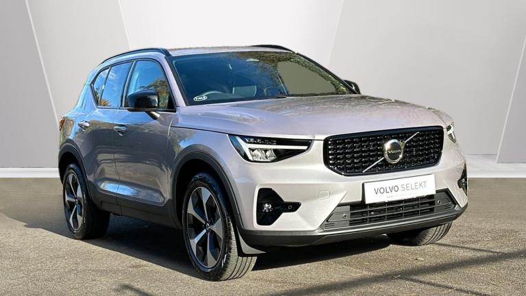 2025 Volvo XC40 2.0 B3 MHEV Plus SUV 5dr Petrol Hybrid DCT Auto Euro 6 (s/s) (163 ps) ESTATE Petr...
