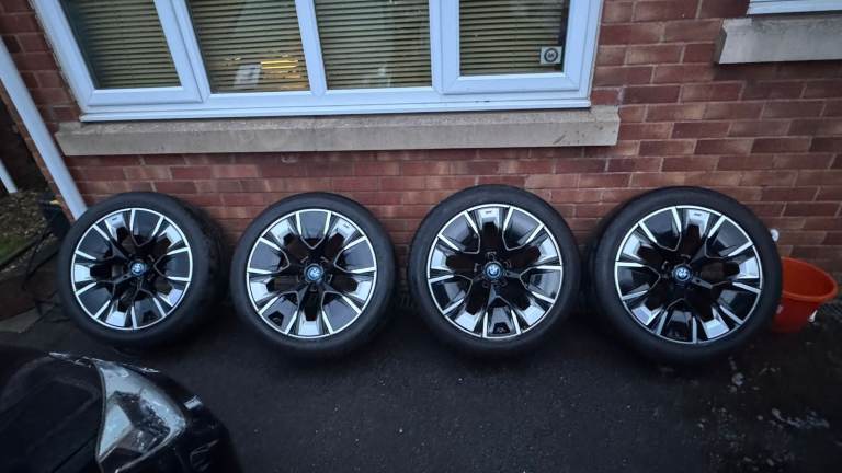 20" GENUINE BMW 890M ALLOYS WHEELS GLOSS BLACK 5X112 BMW SERIES IX3 G01 G08 X3