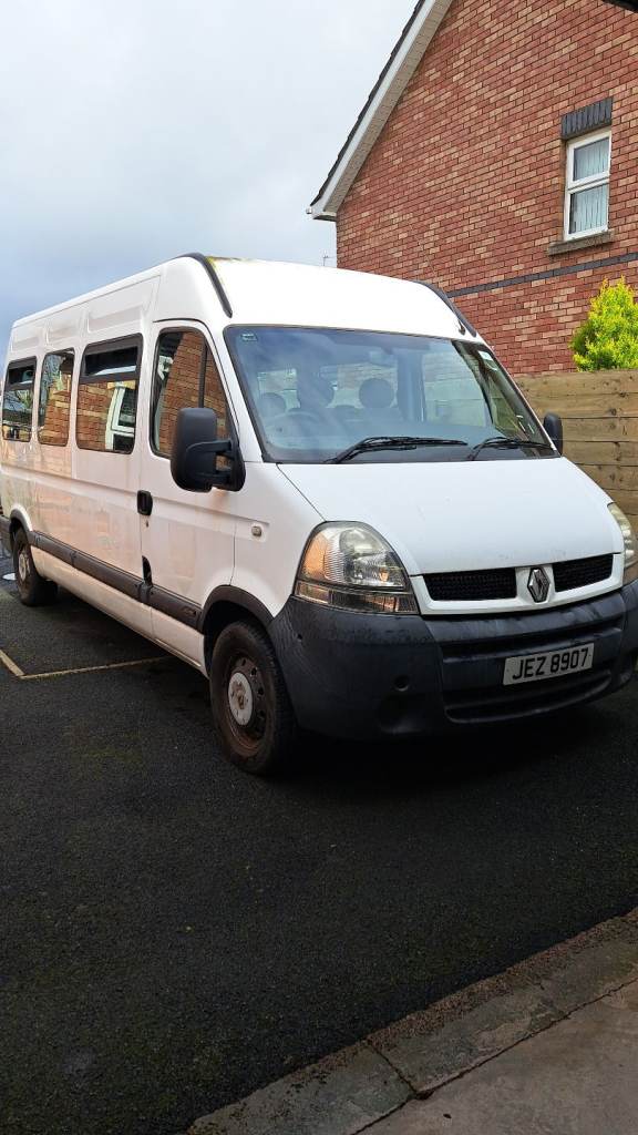 Renault master 2.5 minibus  / garage  / motorhome  / van 