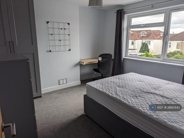 6 bedroom house in Parkstone Avenue, Bristol, BS7 (6 bed) (#2697443)