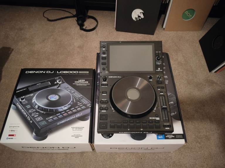 Denon DJ SC6000 / LC 6000 Prime Bundle