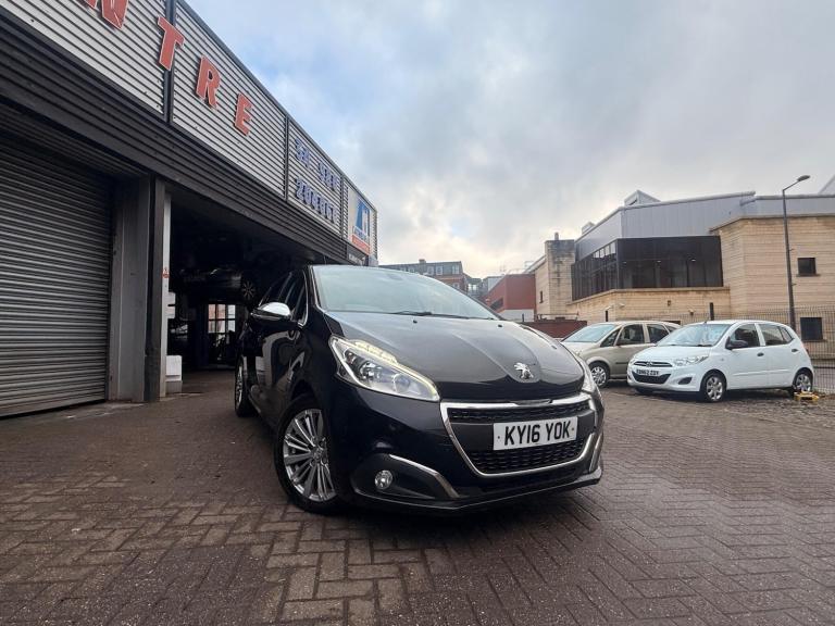 2016 Peugeot 208 1.2 PureTech 110 Allure 5dr HATCHBACK PETROL Manual