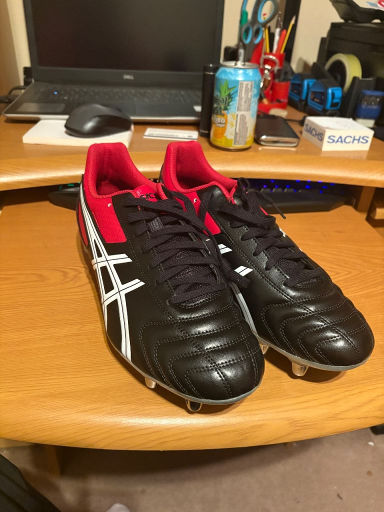 Rugby boots