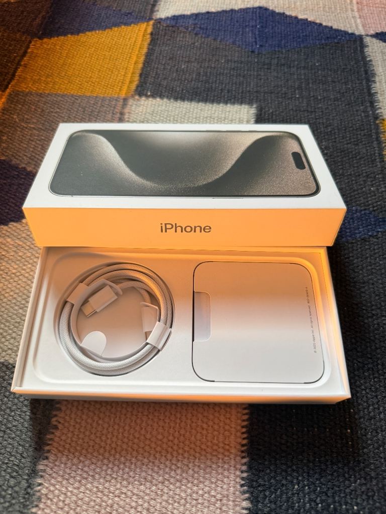 Iphone 15 pro max 256gb natural titanium 