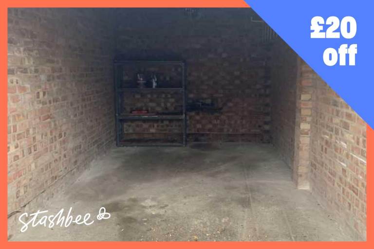 Garage to rent in Morden (SM4) | Stashbee