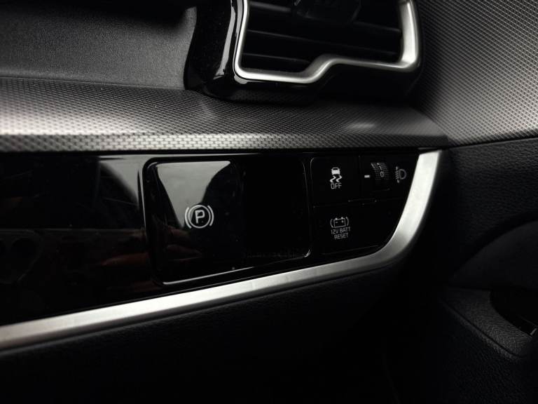 2025 Kia Sportage 1.6T GDi 207 HEV GT-Line 5dr Auto SUV PETROL/ELECTRIC Automatic