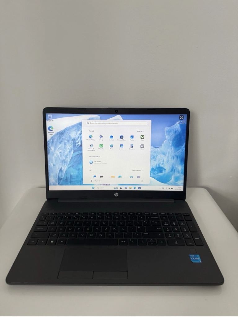 HP 250 G9 Laptop – i5-1235U, 8GB RAM, 256GB SSD, Windows 11 Pro