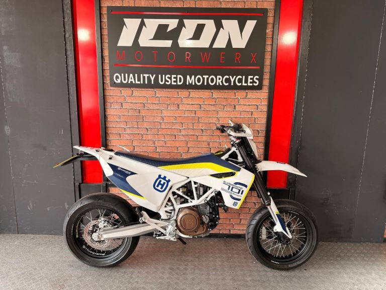 HUSQVARNA 701 Supermoto 701 Super Moto LOW MILES CLEAN EXAMPLE