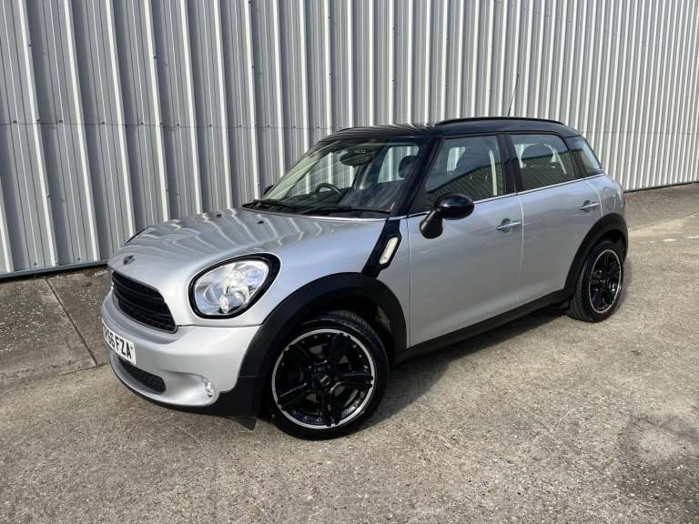 2016 MINI Countryman 1.6 Cooper D 5dr HATCHBACK DIESEL Manual