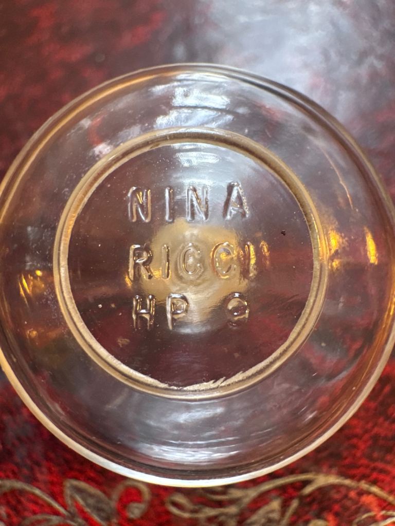 Vintage NINA RICCI small scent bottle 