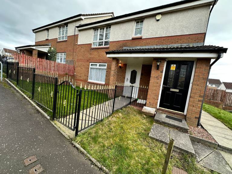19, Cromer Gardens, G20 9JQ