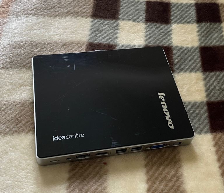 Computer Lenovo small tower 