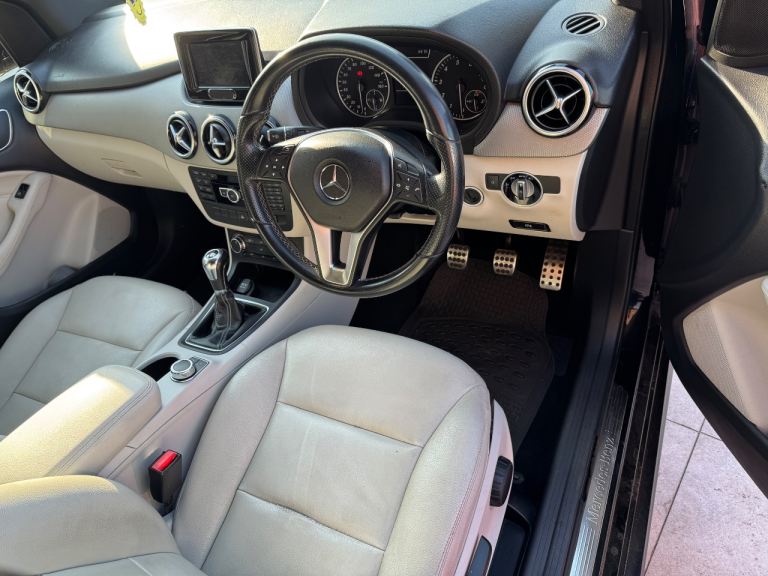 Mercedes-Benz, B CLASS, MPV, 2012, Manual, 1595 (cc), 5 doors