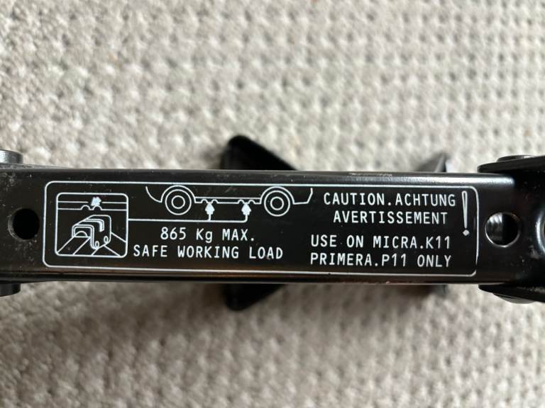 NISSAN Micra K11 Primera P11 Car Jack Car Lift Scissor Jack 99550 9F901