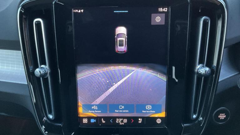 2022 Volvo XC40 Plus, B3 mild hybrid, Petrol, Dark ESTATE Petrol/Electric Hybrid Automatic