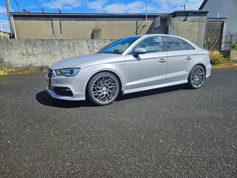Audi, A3, Saloon, 2014, Manual, 1968 (cc), 4 doors