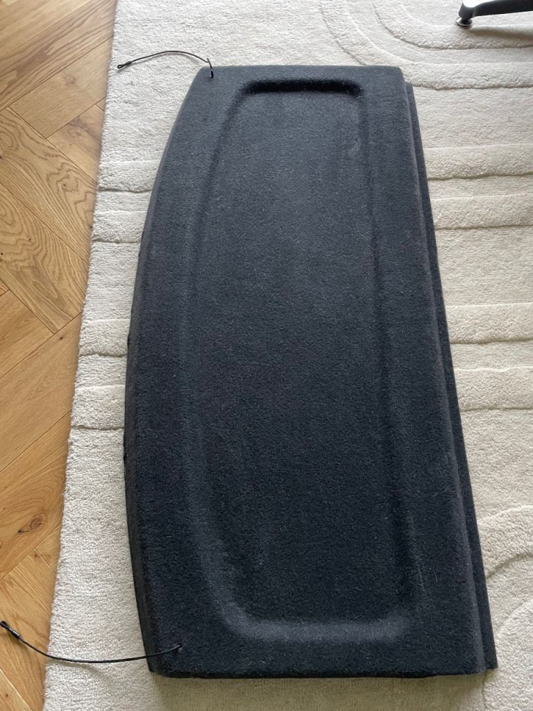 VW Golf GTi parcel shelf