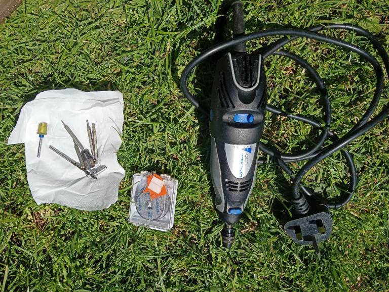 Dremel 4000 Rotary Tool with Accessories – Good Condition