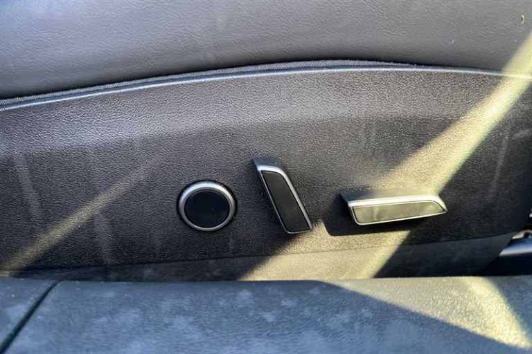 2022 Tesla Model 3 Standard Range Plus Saloon 4dr Electric Auto RWD (241 bhp) Saloon Electric Aut...