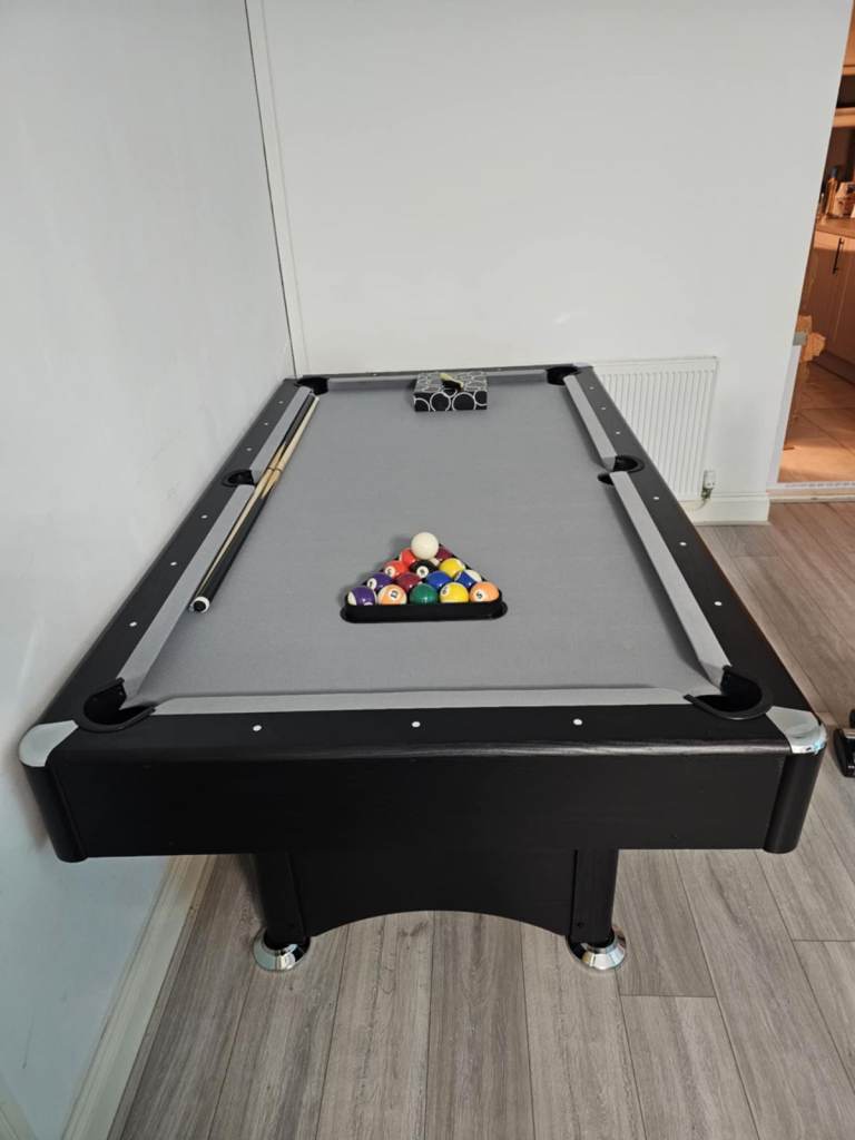 Grey Felt Pool Table with Accessories – Good Condition