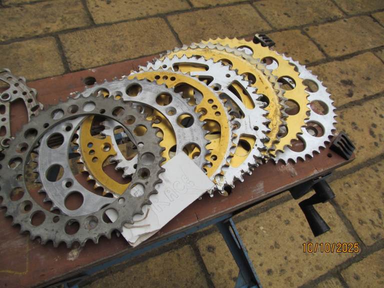 Yamaha YZ250 selection of used rear sprockets & front disc