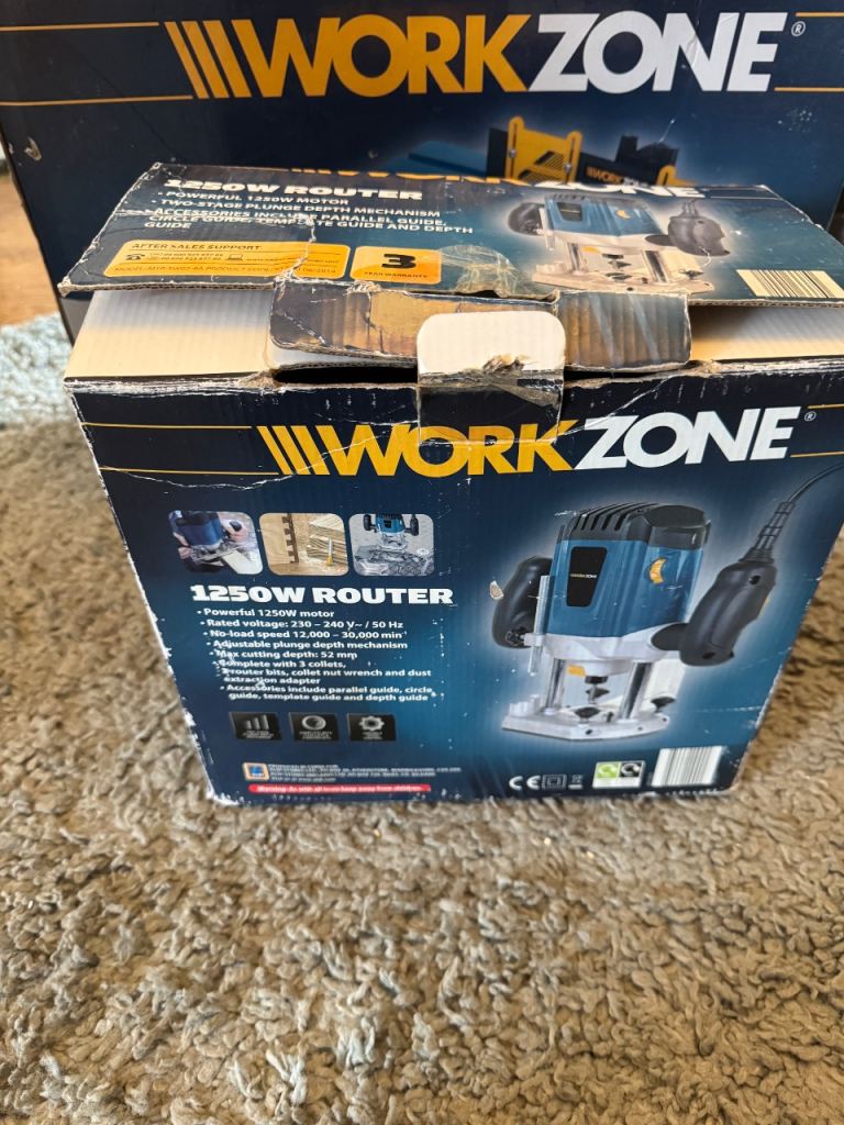 Workzone 1250W Plunge Router & Matching Workzone Router Table Bundle
