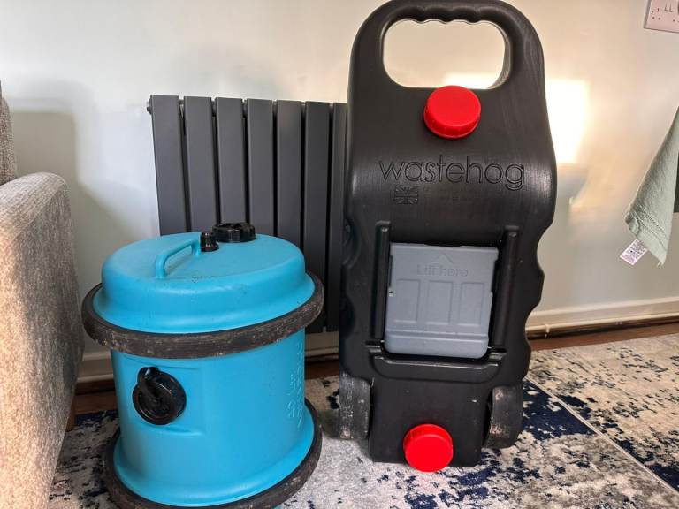 Water container and waste container