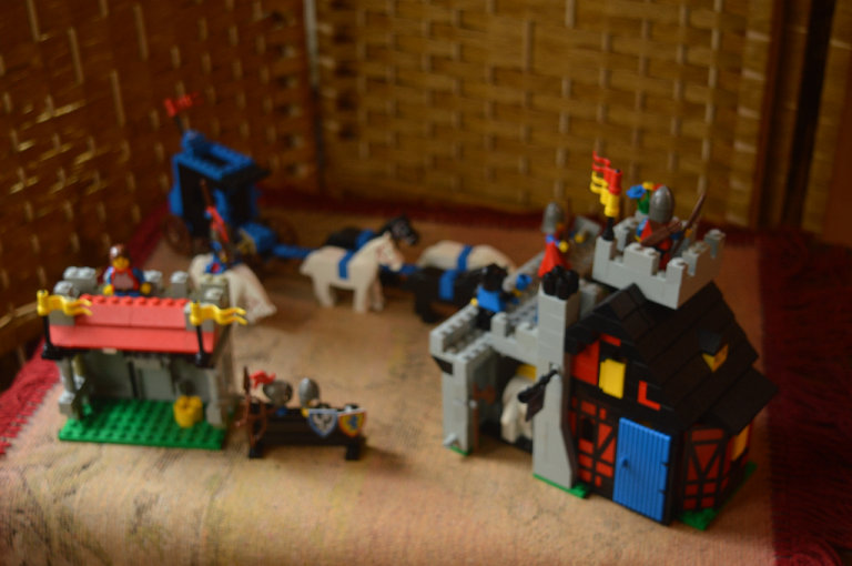 Vintage Lego Castle - 9 sets - 100% complete+all original instructions