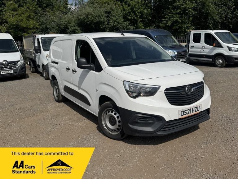VAUXHALL COMBO 1.5 Turbo D 2300 Dynamic White Manual Diesel 2021