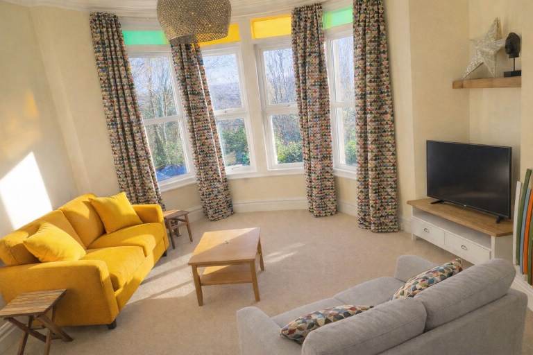 Spacious One Bedroom Flat in St. Andrews