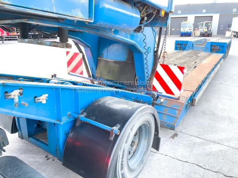 FAYMONVILLE STBZ-3VA Low Bed 3 Axle 