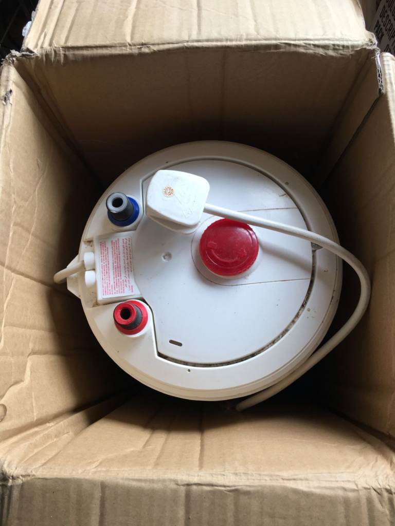 15L Small White Instant Water Hot Heater with UK Plug