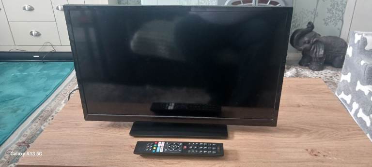 14'' television