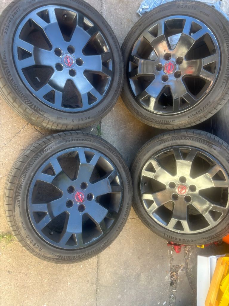 Vauxhall gsi alloy wheel snowflakes  good tyers
