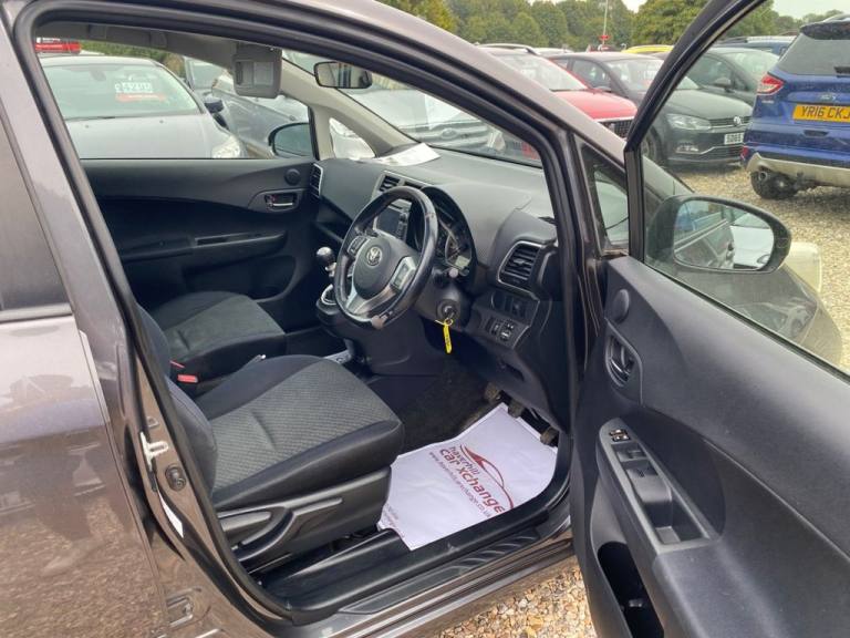 2011 Toyota Verso 1.3l 5d  98 BHP MPV Petrol Manual