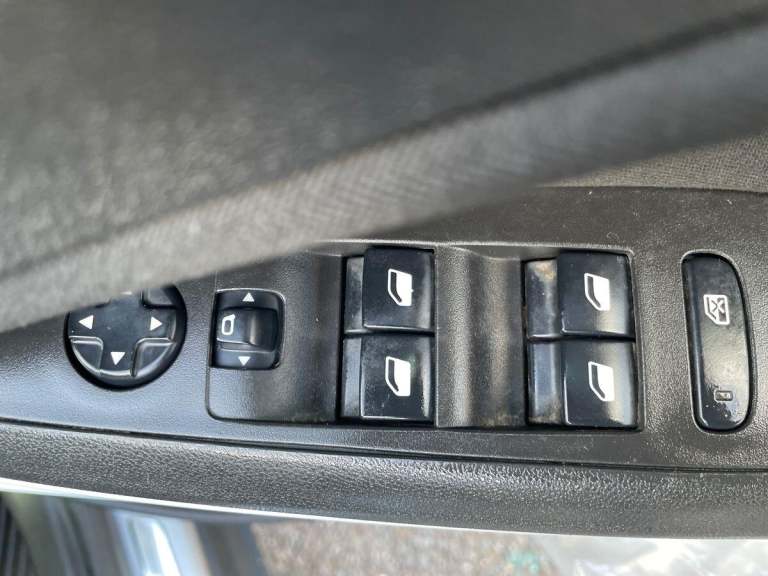 2021 Vauxhall Crossland 1.2 Griffin SUV 5dr Petrol Manual Euro 6 (s/s) (83 ps) HATCHBACK Petrol M...