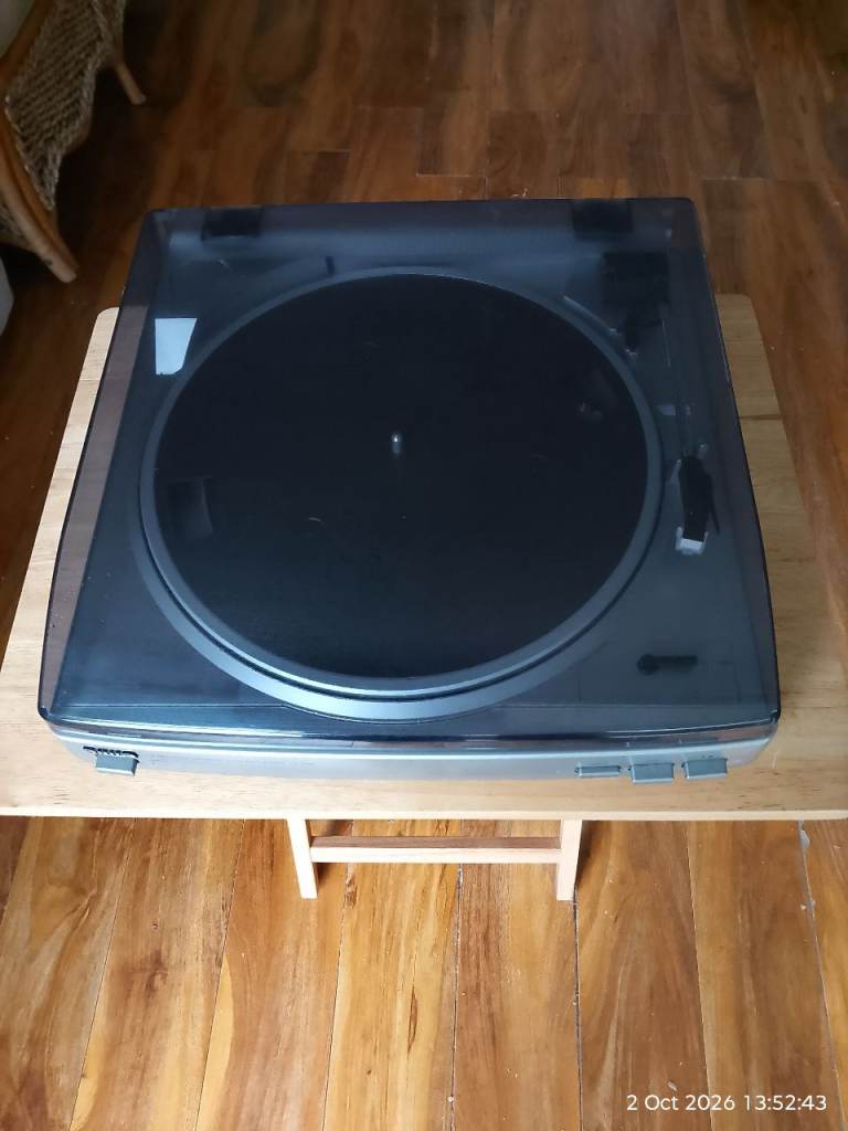 Aiwa PX-E860K Stereo Turntable System – Working Order